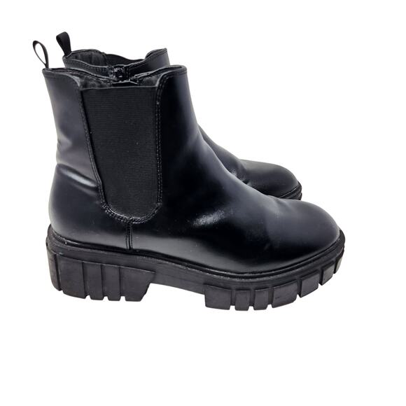 SM New York Black Leather Pull On Chunky Platform Chelsea Ankle Boots Size 8.5M - Picture 1 of 10